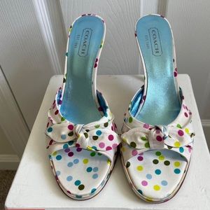 Gorgeous leather EUC Coach sandal heels worn maybe twice!